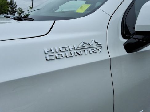 Certified 2022 Chevrolet Tahoe High Country AWD/4WD image 11