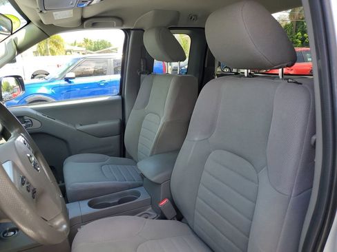 Used 2021 Nissan Frontier S RWD image 15