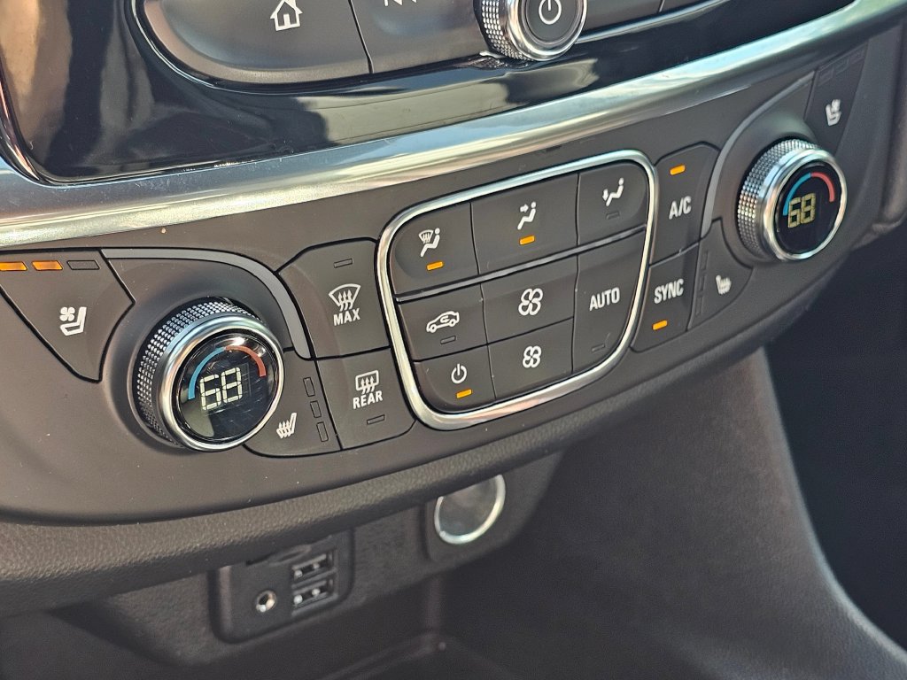 Used 2022 Chevrolet Traverse High Country AWD/4WD image 36