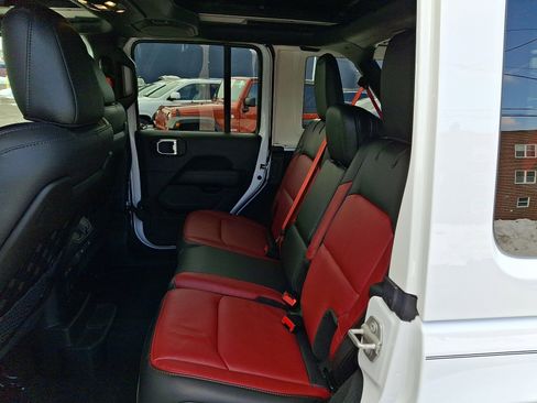 Used 2023 Jeep Wrangler Unlimited Rubicon 392 image 10