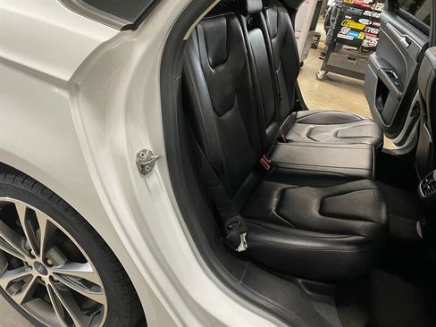 Used 2019 Ford Fusion Titanium AWD/4WD image 22