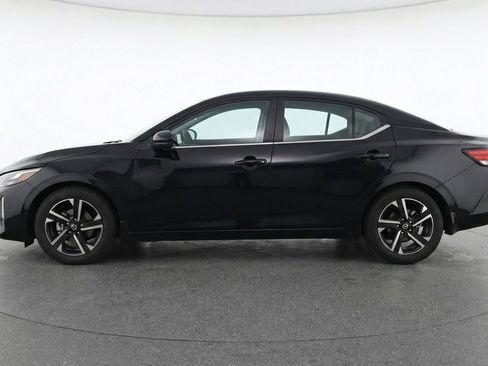 Used 2025 Nissan Sentra SV image 5