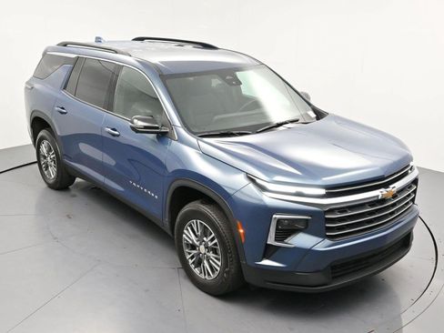 Used 2024 Chevrolet Traverse LT w/ LPO, Floor Liner Package FWD image 35
