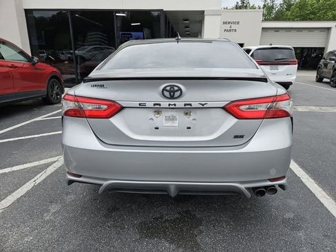 Used 2019 Toyota Camry SE FWD image 8