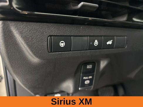 Used 2025 Nissan Murano SL image 12