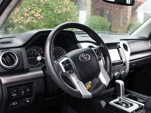 Used 2015 Toyota Tundra SR5 w/ TRD Off Road Package image 17