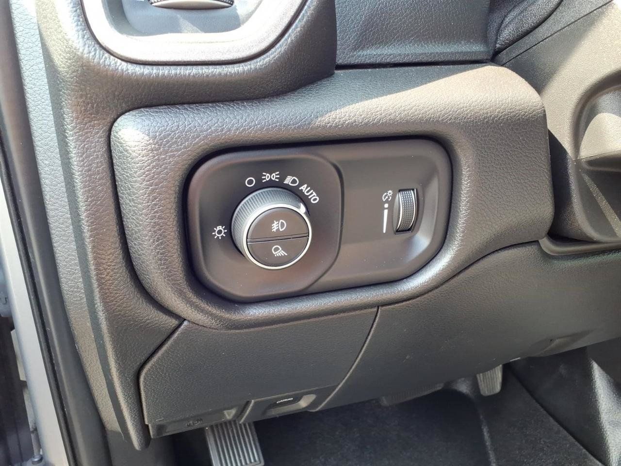 Used 2023 RAM 2500 Tradesman w/ Safety Group AWD/4WD image 19
