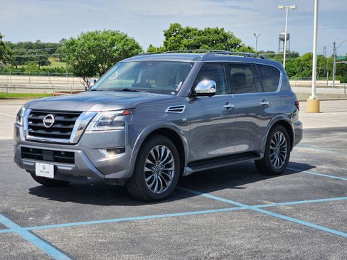 Used 2022 Nissan Armada Platinum w/ Captain's Chairs Package AWD/4WD image 2