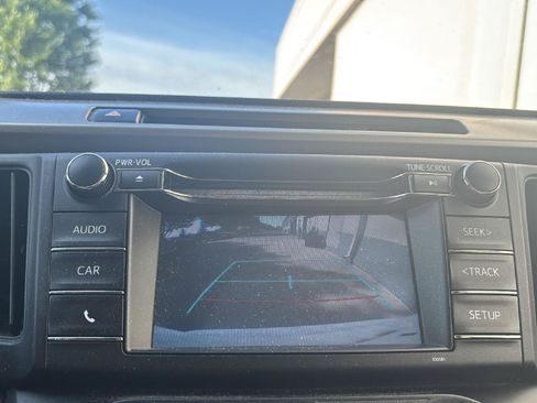 Used 2016 Toyota RAV4 LE AWD/4WD image 14