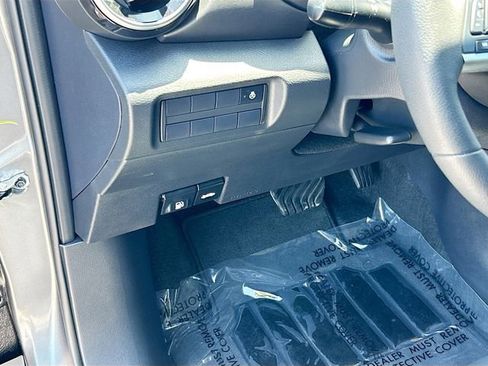 Used 2023 Nissan Kicks SR w/ SR Premium Package FWD image 7