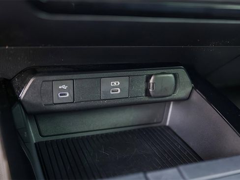 Used 2024 Toyota Prius Prime image 18