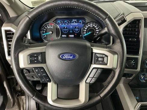 Used 2020 Ford F350 Lariat w/ Lariat Ultimate Package AWD/4WD image 17