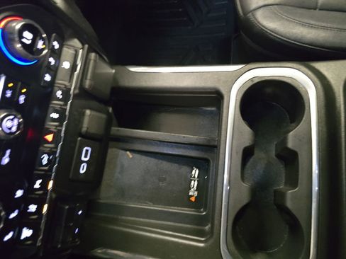 Used 2022 Chevrolet Silverado 2500 LTZ w/ LTZ Premium Package image 21