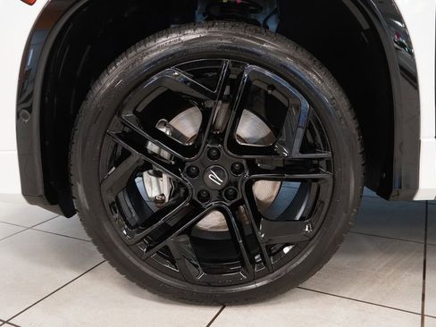Used 2026 Volkswagen Tiguan SEL R-Line AWD/4WD image 17