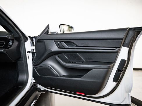 Certified 2023 Porsche Taycan RWD image 28