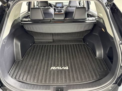 Used 2020 Toyota RAV4 XLE Premium AWD/4WD image 19