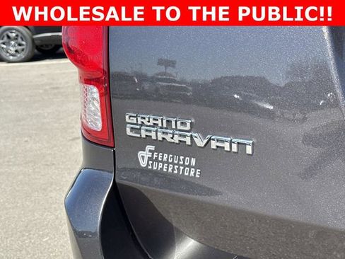 Used 2015 Dodge Grand Caravan SXT w/ Blacktop Package image 5