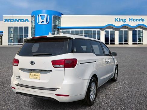 Used 2016 Kia Sedona L FWD image 8