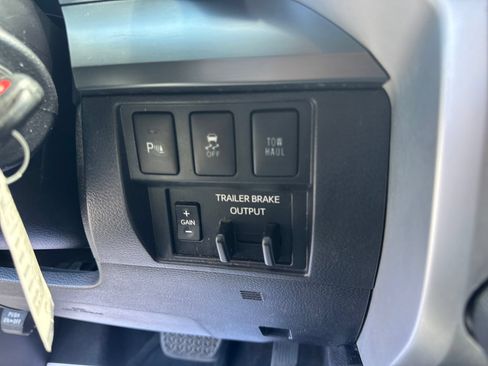 Used 2019 Toyota Tundra Platinum AWD/4WD image 33