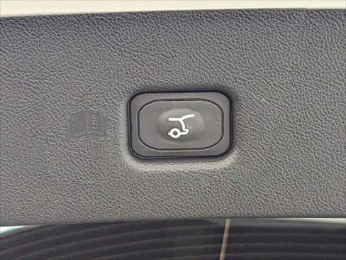 Certified 2022 Lincoln Nautilus FWD w/ Premium Package image 31