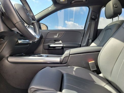 Certified 2025 Mercedes-Benz GLA 250 image 23
