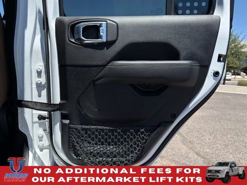 Used 2021 Jeep Gladiator Overland w/ Popular Equipment Package AWD/4WD image 37