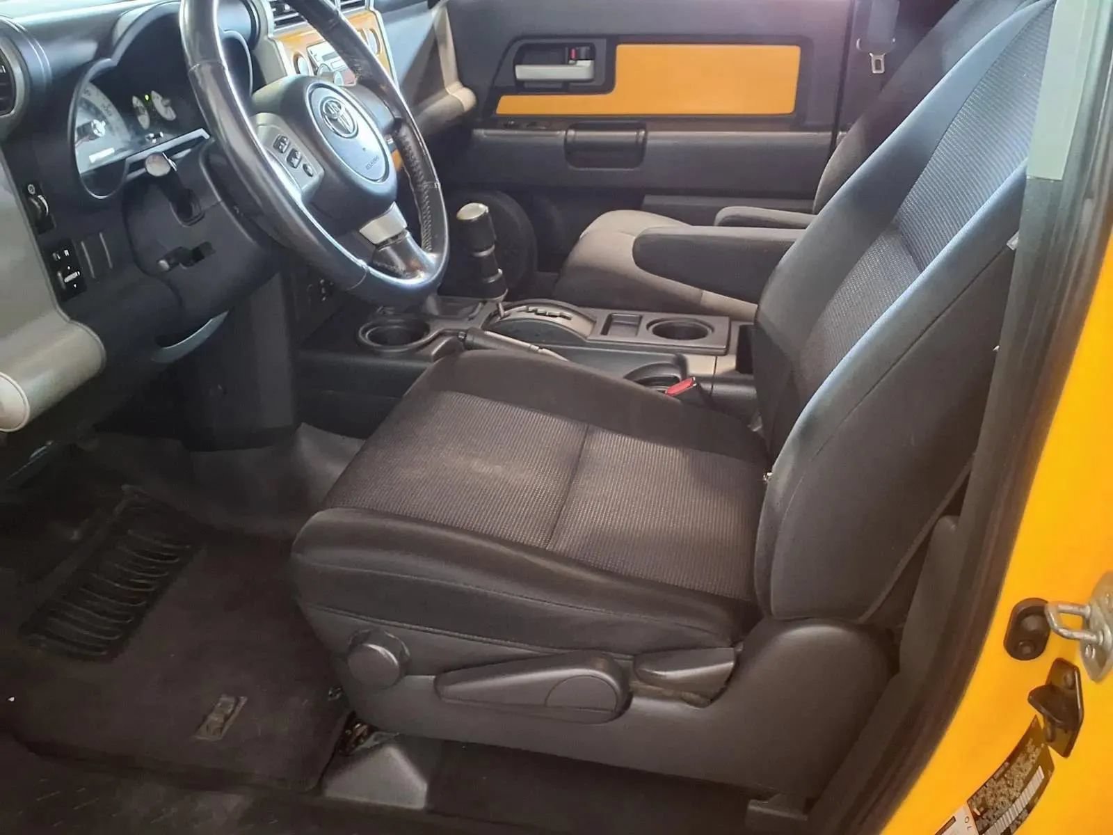 Used 2007 Toyota FJ Cruiser 4WD w/ Upgrade Pkg 2 image 16