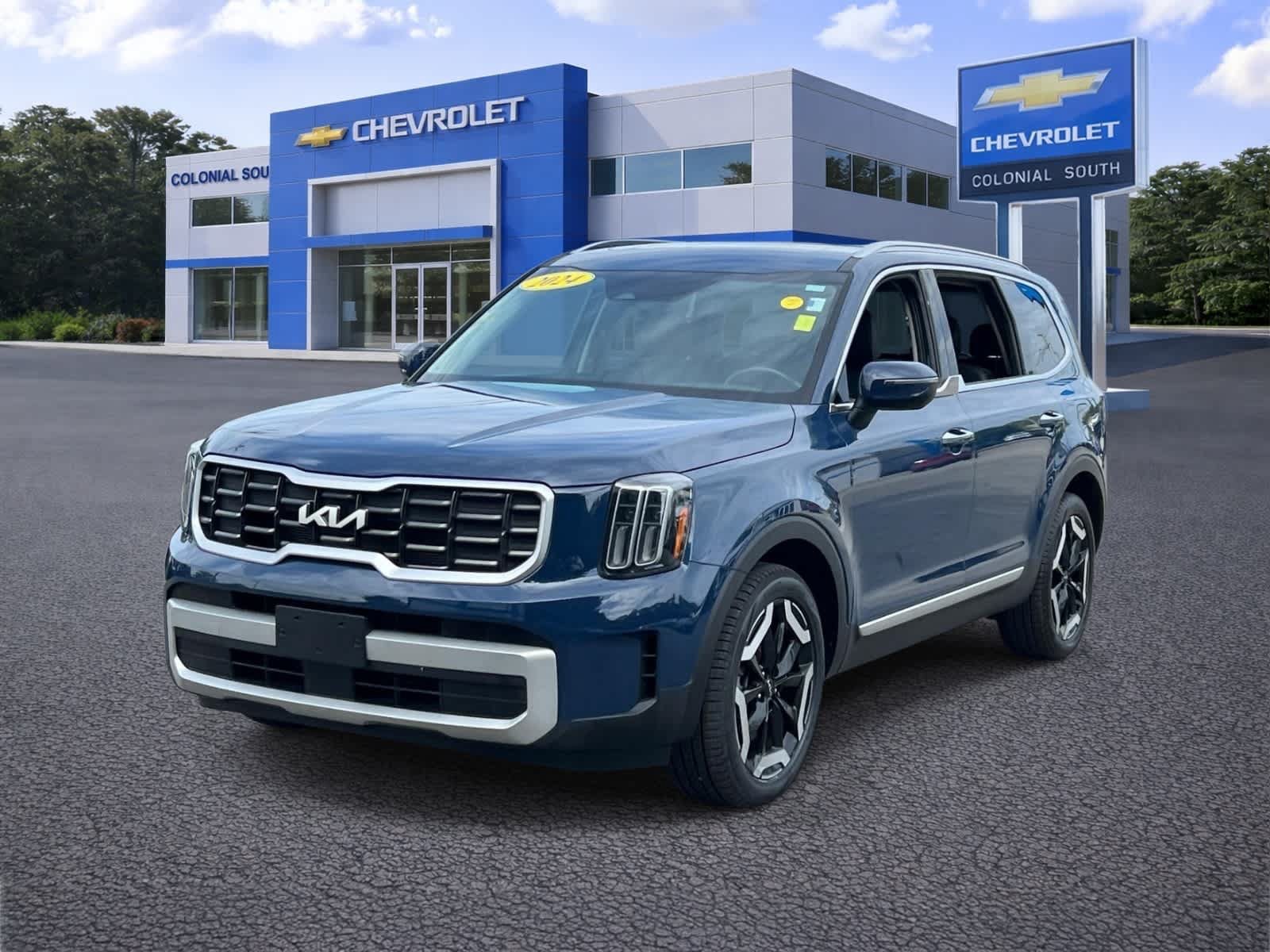 Used 2024 Kia Telluride S w/ S Sunroof Package AWD/4WD image 2