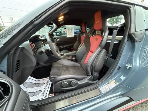 Used 2024 Nissan Z NISMO w/ Floor Mat Package image 15