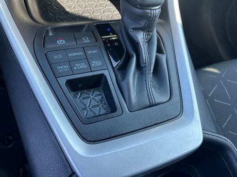 Used 2025 Toyota RAV4 XLE w/ Weather Package AWD/4WD image 26