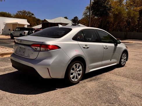 Used 2024 Toyota Corolla LE image 5