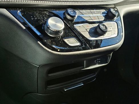 New 2026 Chrysler Pacifica Select image 23