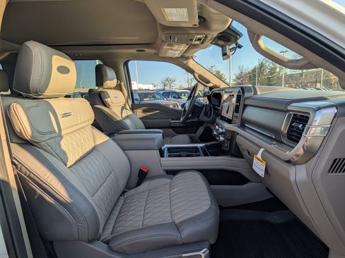 New 2026 Ford F450 Platinum w/ Platinum Plus Package image 8