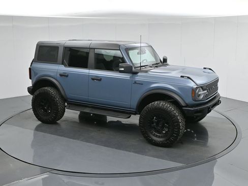 Used 2024 Ford Bronco Badlands image 48