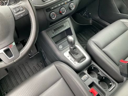 Used 2014 Volkswagen Tiguan SE FWD image 42