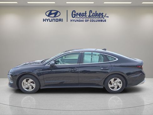 Used 2025 Hyundai Sonata SE FWD image 2