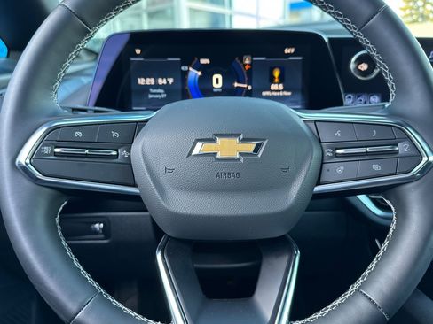 Used 2026 Chevrolet Equinox EV LT image 32