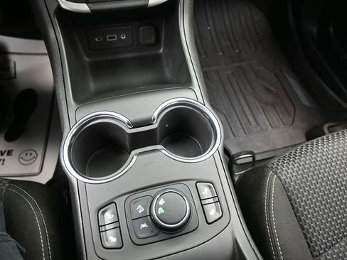 Used 2023 GMC Terrain SLE w/ Driver Convenience Package image 11