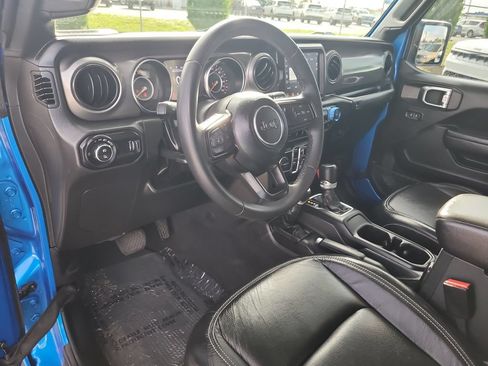 Used 2023 Jeep Gladiator Sport AWD/4WD image 21