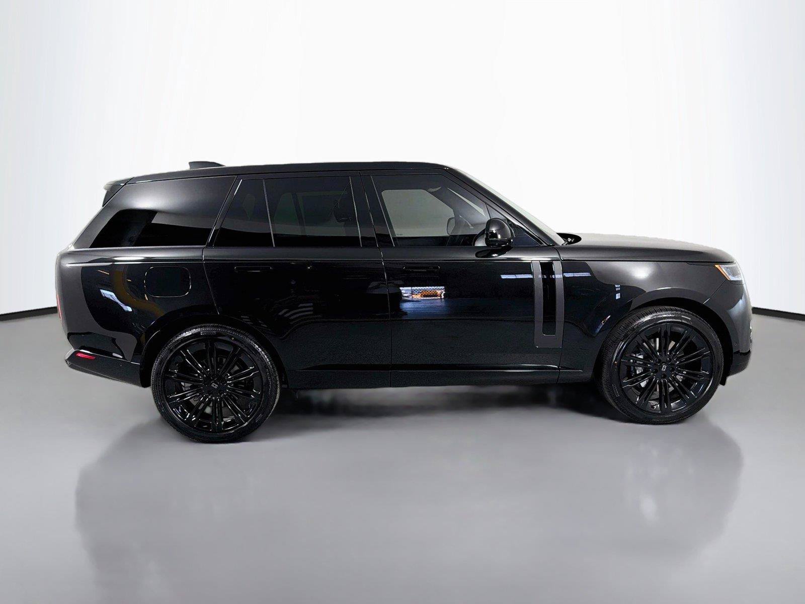 New 2027 Land Rover Range Rover SE AWD/4WD image 4