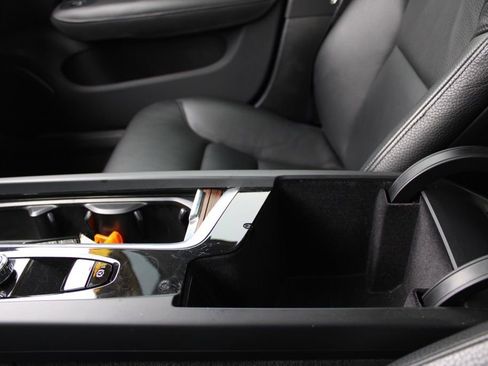 Used 2024 Volvo S60 B5 Plus image 40