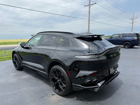 Used 2025 Aston Martin DBX 707 AWD/4WD image 9
