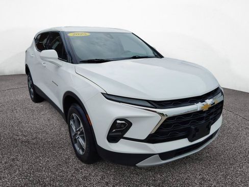 Used 2025 Chevrolet Blazer LT AWD/4WD image 8