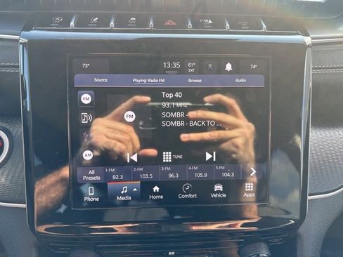 Certified 2023 Jeep Grand Cherokee L Laredo image 16