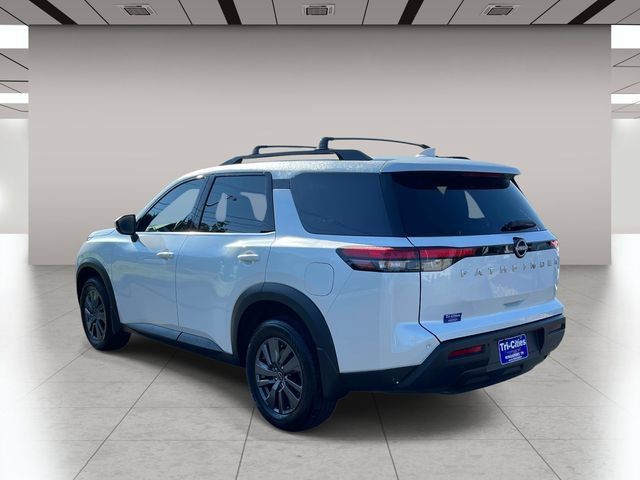 Used 2025 Nissan Pathfinder SV FWD image 6