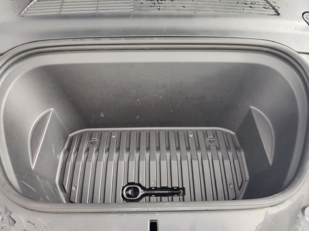 Used 2021 Tesla Model Y Long Range AWD/4WD image 27