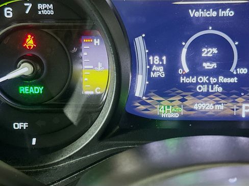 Used 2024 Jeep Wrangler Unlimited Sahara AWD/4WD image 18