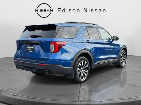 Used 2022 Ford Explorer ST-Line w/ Class IV Trailer Tow Package image 4