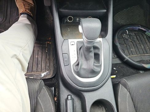 Used 2019 Kia Forte LXS image 13