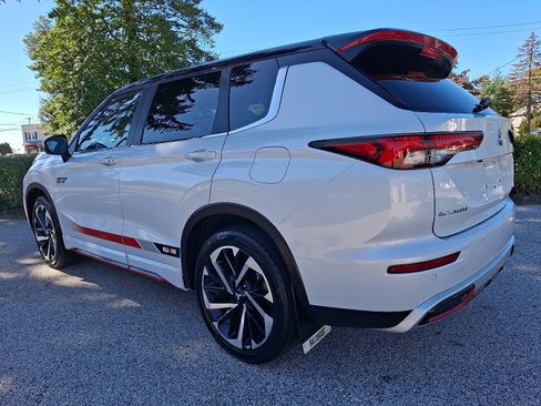 Used 2024 Mitsubishi Outlander Ralliart image 4